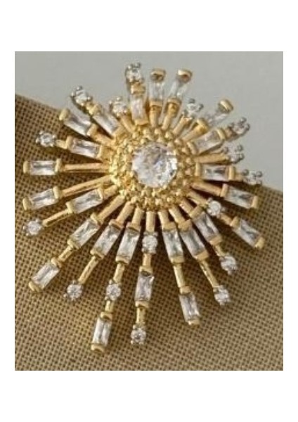 Sunburst Luxe – Işıltılı Taş Detaylı Güneş Küpe fiyatları