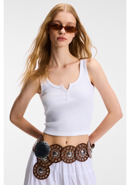 Mavsera Kadın Kalın Askılı U Yaka Patlı Düğmeli Crop Slim Beyaz Atlet modelleri