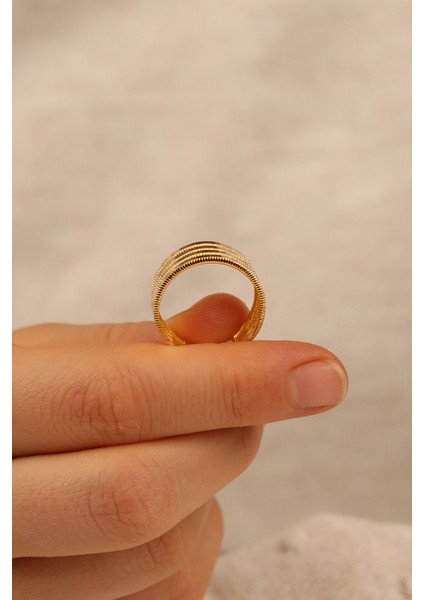 4 Sıra Ajda Altın Yüzük ÇGKY0040 fırsatları