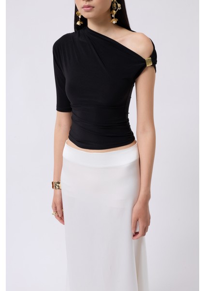 Aksesuar Detay Cutout Siyah Bluz fırsatları