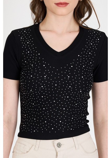 Siyah Taş Işleme Detaylı V Yaka Slim Fit Tişört 0949 fırsatları