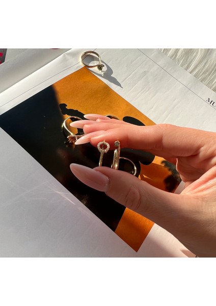 14 Ayar Altın Taşlı Minimal Çember Yüzük KRS058-14GRZ indirimleri