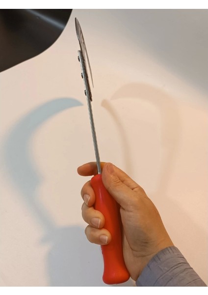 Sürmene Çayır Orağı El Yapımı Keskin Çim Biçme Orak Kırmızı