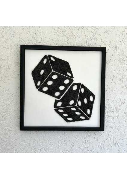Zar Figürlü Yosun Duvar Dekoru | 45X45 cm | El Yapımı Gamer ve Dnd Temalı Yosun Tablo | Siyah Ahşap Çerçeve