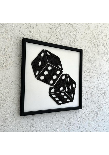 Zar Figürlü Yosun Duvar Dekoru | 45X45 cm | El Yapımı Gamer ve Dnd Temalı Yosun Tablo | Siyah Ahşap Çerçeve