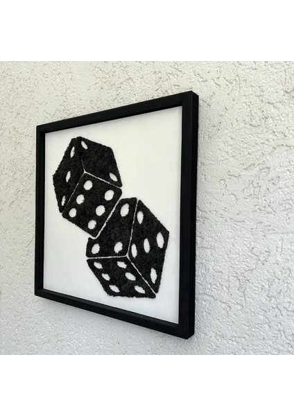 Zar Figürlü Yosun Duvar Dekoru | 45X45 cm | El Yapımı Gamer ve Dnd Temalı Yosun Tablo | Siyah Ahşap Çerçeve