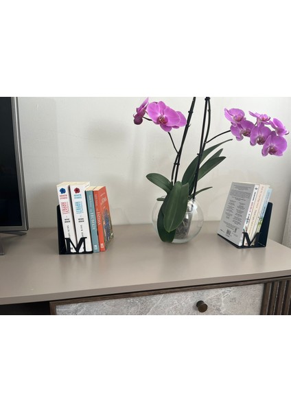 Metal Harfli Kitap Tutucu – Kişiye Özel Alfabe Serisi Kitap Desteği | Modern Dekoratif Tasarım indirimleri