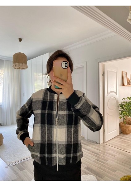 Kadın Uzun Kollu Önden Fermuarlı Ekose Desenli Ceket fiyatları