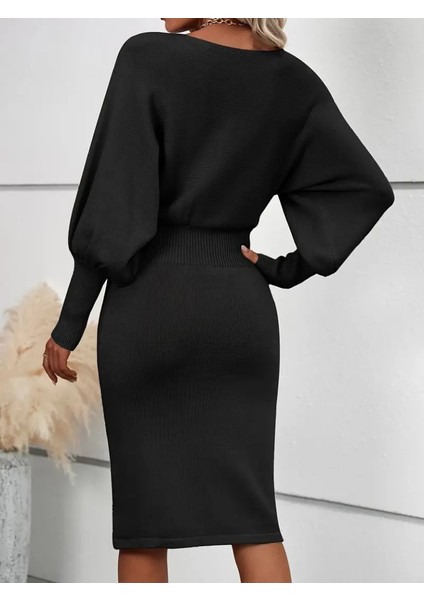 Kadın Uzun Yarasa Kollu Yakası Açık Belden Oturtmalı Kısa Triko Elbise