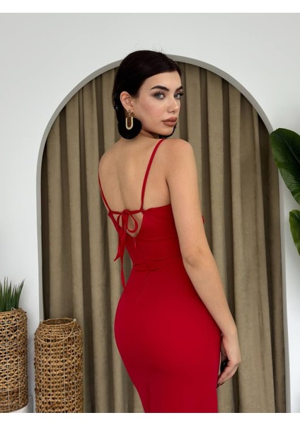 Papalia Sırt Detaylı Elbise