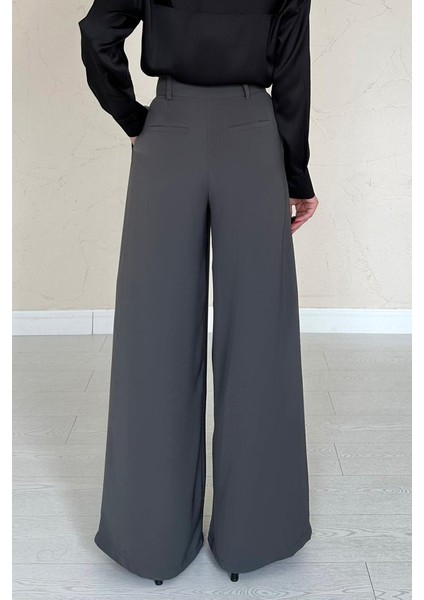 Füme Pileli Comfort Pantolon fırsatları