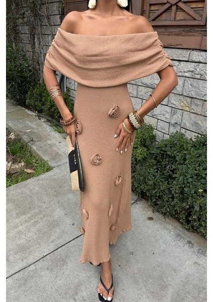 Eteği Gül Detay Madonna Yaka Elbise 2863 modelleri