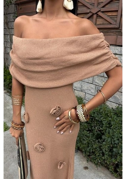 Eteği Gül Detay Madonna Yaka Elbise 2863 indirimleri