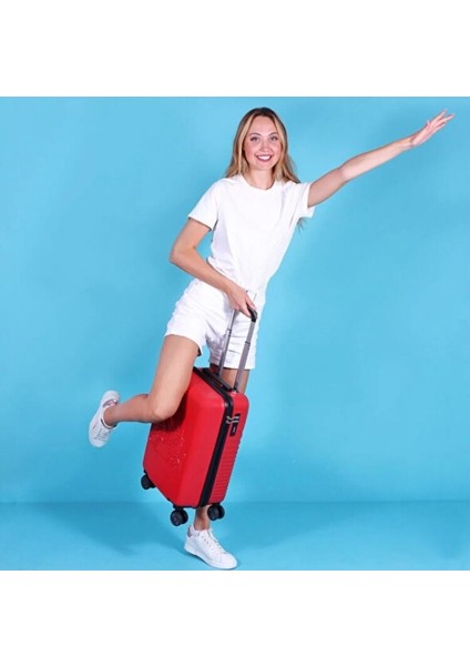 Design Cats Kırmızı Küçük Boy 20" Valiz Koleksiyon Darbelere Yüksek Direnç %100 Saf Abs 1 Adet modelleri