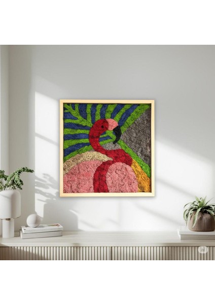 Flamingo Figürlü Renkli Yosun Duvar Dekoru | 45X45 cm | El Yapımı Tropikal Temalı Doğal Yosun Tablo | Bakım Gerektirmez