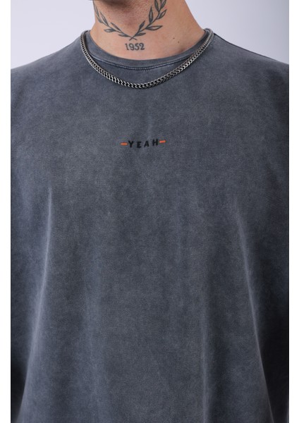 Unisex "yeah" Nakışlı Özel Yıkamalı Oversize T-Shirt fiyatları