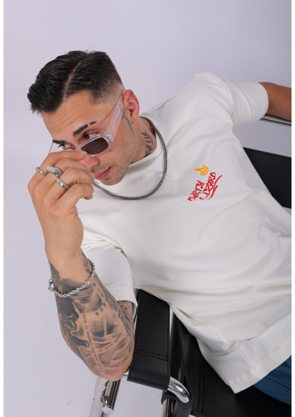 Unisex Dirty Lizart Baskılı Oversize T-Shirt Ekru fırsatları