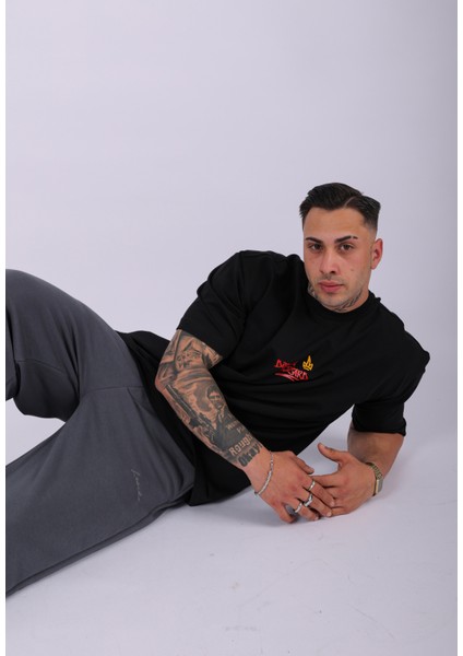 Unisex Dirty Lizart Baskılı Oversize T-Shirt Siyah fırsatları