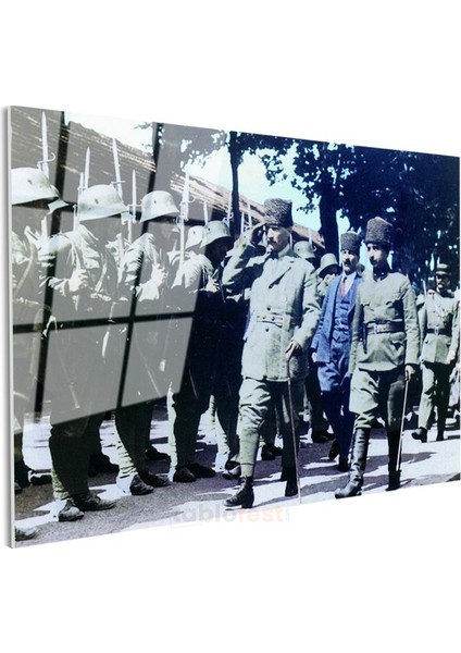 Atatürk ve Askeri Tören - Birlik Denetiminde Cam Tablo