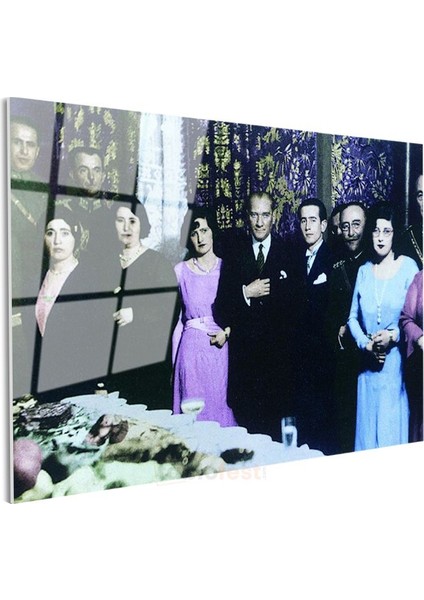 Atatürk ve Sosyal Yaşam - Seçkin Davette Cam Tablo