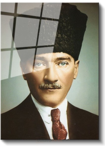 Siyah Kalpaklı Atatürk - Klasik Portre Cam Tablo