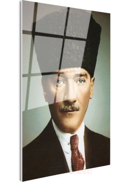 Siyah Kalpaklı Atatürk - Klasik Portre Cam Tablo