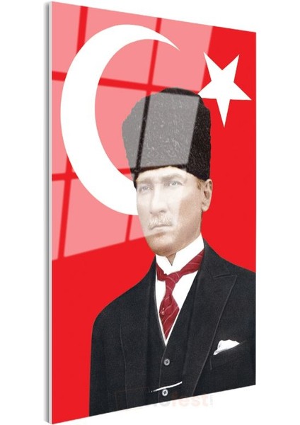 Türk Bayrağı Önünde Atatürk - Kalpaklı Resmi Portre Cam Tablo