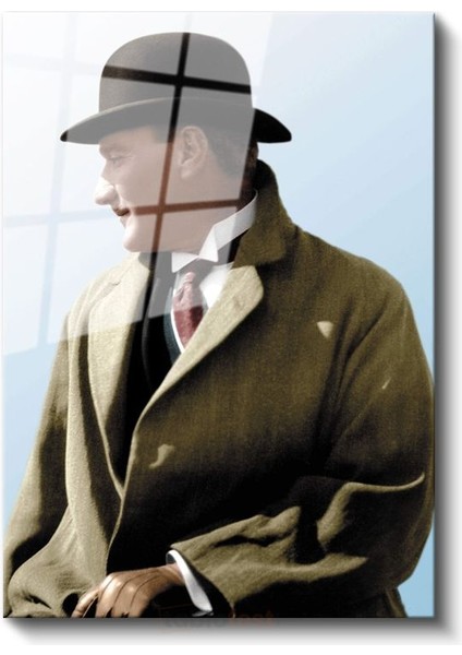 Şapkalı Atatürk - Açık Renk Palto Portresi Cam Tablo fiyatları