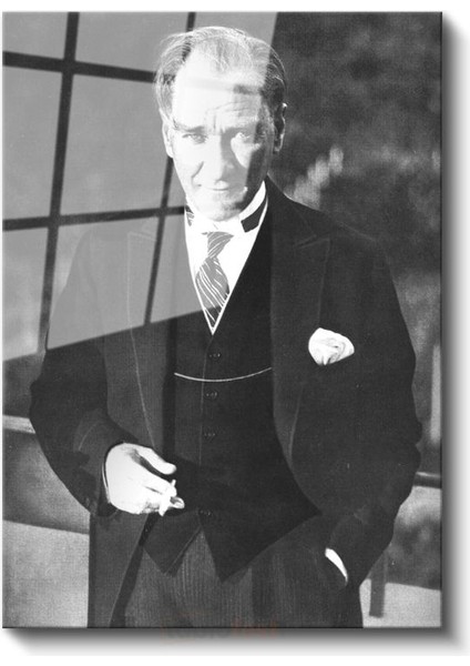Takım Elbiseli Atatürk - Siyah Beyaz Klasik Portre Cam Tablo