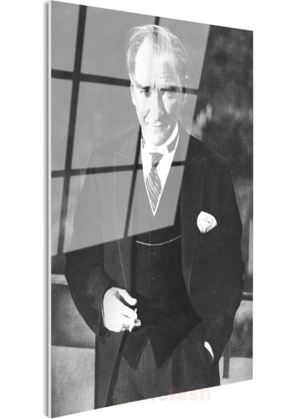 Takım Elbiseli Atatürk - Siyah Beyaz Klasik Portre Cam Tablo