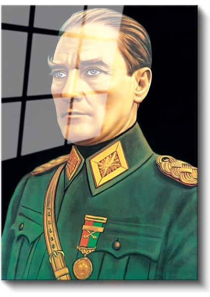Yeşil Üniformalı Atatürk - Madalyalı Askeri Portre Cam Tablo