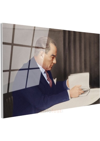 Atatürk ve Okuma Anı - Bilgi ve Kültür Cam Tablo modelleri