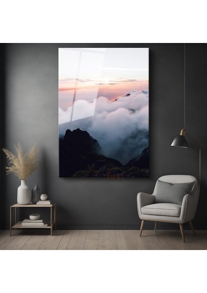 Bulutların Üstünde - Pembe Gökyüzünde Dağ Zirveleri Cam Tablo