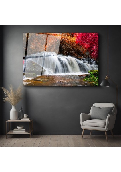 Sonbahar Şelalesi - Renkli Yapraklar Arasında Su Akışı Cam Tablo