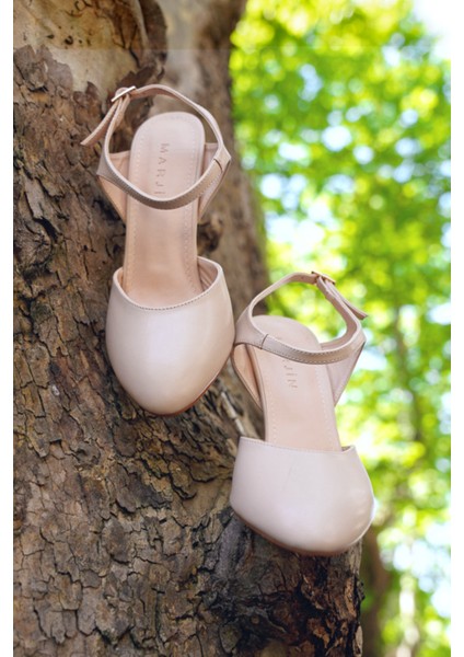 Kadın Stiletto Oval Burun Arkası Açık Atkılı Topuklu Ayakkabı Valfe