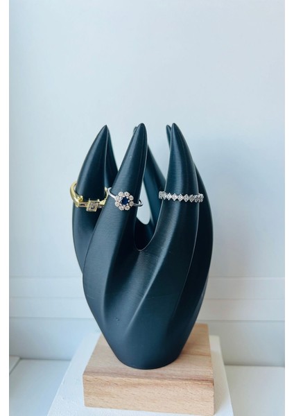 Siyah Takı Düzenleyici Yüzük Standı, Şık ve Kullanışlı Tasarım, Düzenli Saklama Sağlar