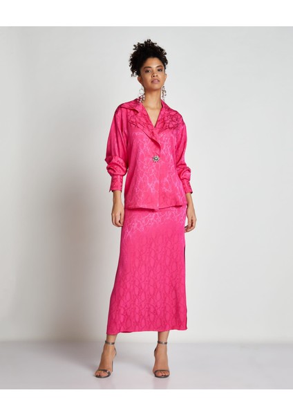 Viskon Kumaştan Iki Parçalı Kadın Takım – Şık Ceket ve Uzun Etek Kombini