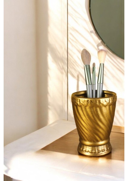 Altın Eskitme Makyaj Organizeri ve Fırçalık, Şık ve Düzenli Kullanım İçin 14