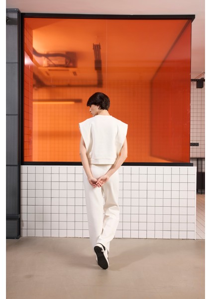 Biiklet Yaka Dik Omuz Kadın Crop