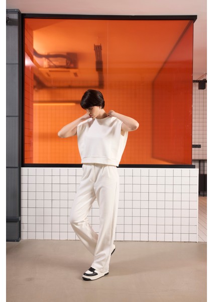 Biiklet Yaka Dik Omuz Kadın Crop fiyatları