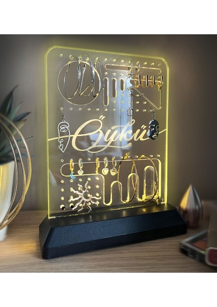 Isimli Takı Standı, Şık ve Kişiye Özel Hediye Seçeneği fiyatları