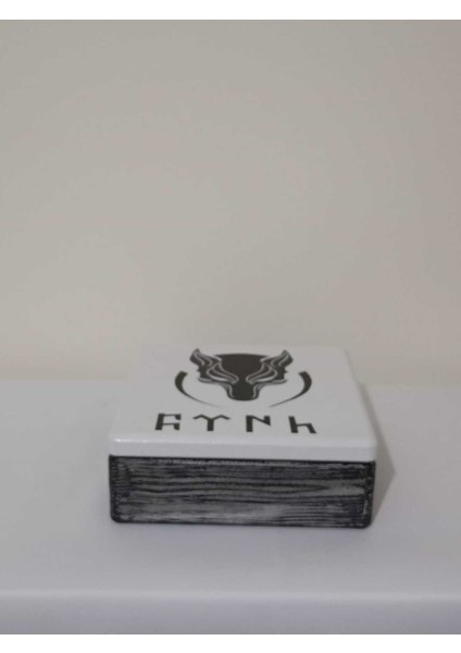 El Boyamalı Ahşap Dekoratif ve Takı Kutusu, 20X20X7,5 Cm, Şık ve Kullanışlı Tasarım