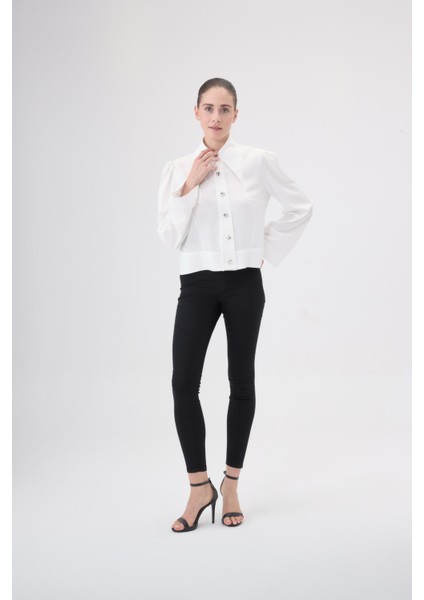 Erya Düğme Detaylı Gömlek