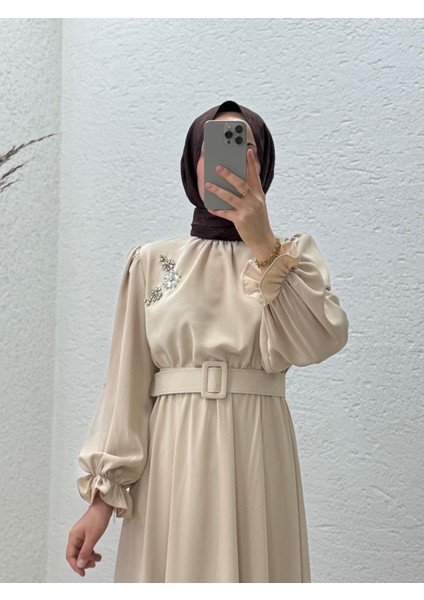 Orelesia Bel ve Kol Lastikli Bronşlu Twil ELBISE-EK1144 Taş