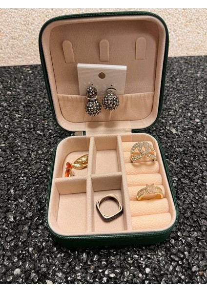 Yeşil Kadın Takı ve Toka Organizeri, Şık Yüzük ve Küpe Taşıma Kutusu modelleri