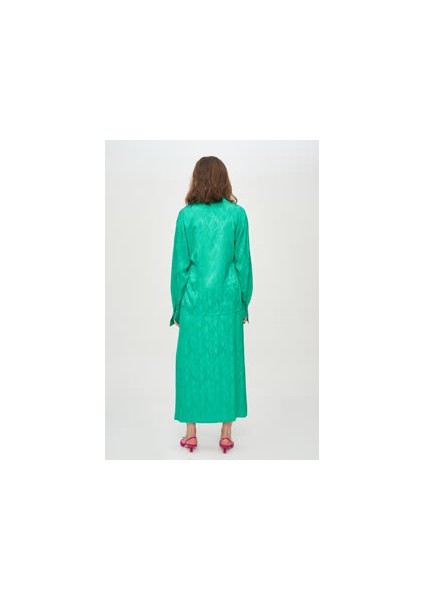 Viskon Kumaştan Iki Parçalı Kadın Takım – Şık Ceket ve Uzun Etek Kombini fırsatları