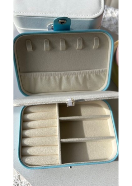 Beyaz Renk Seyahat Boy Takı Kutusu, Pratik ve Şık Saklama Çözümü indirimleri