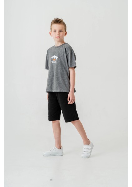 Sırtı Baskılı Şortlu Erkek Çocuk Takım 050