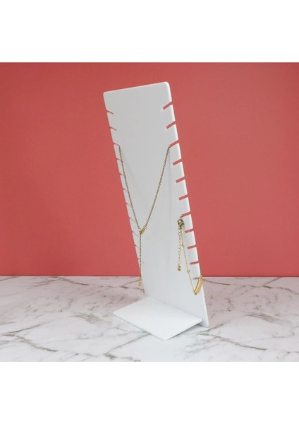 Beyaz Takı Standı, Şık ve Kullanışlı Sergileme Alanı