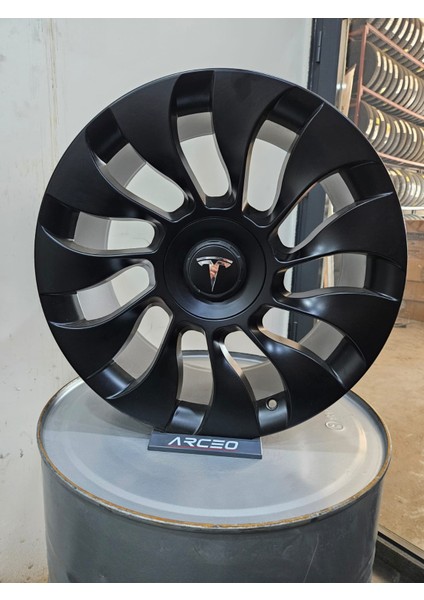 9,5X19 5X114,3 TESLA JANT TAKIMI